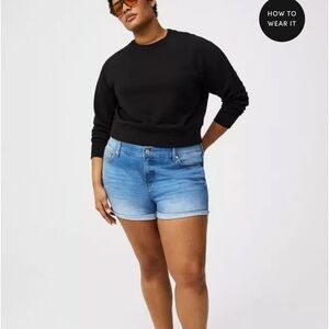 Torrid Perfect Mid-Rise 5” Vintage Stretch Denim Shorts Size 16 NWOT